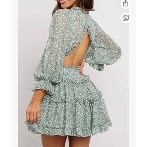 NWOT Womens Deep V Neck Ruffle Long Sleeve Floral Print Mini Dress